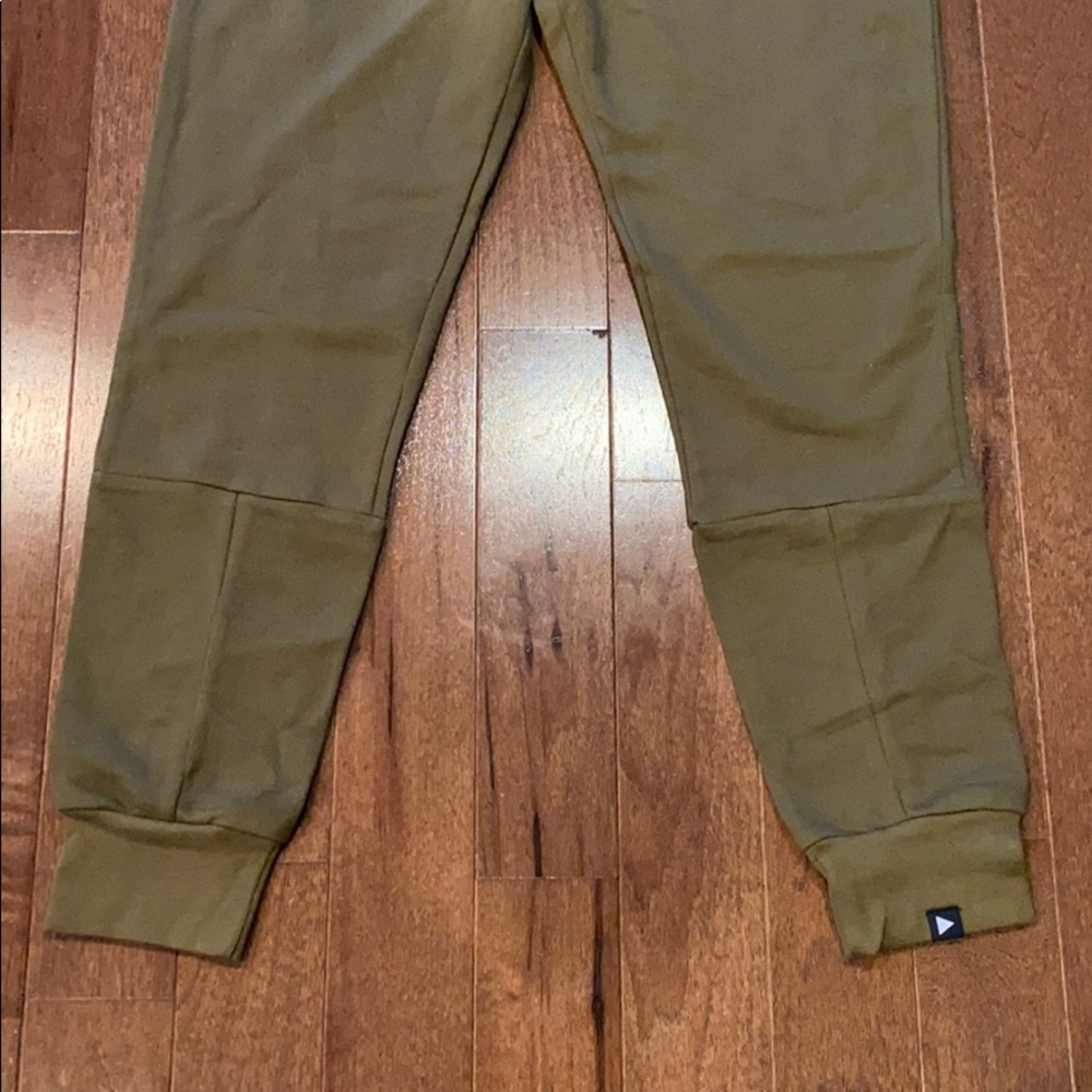 Never Worn Feature Brand Drawstring Sweatpants - image 4